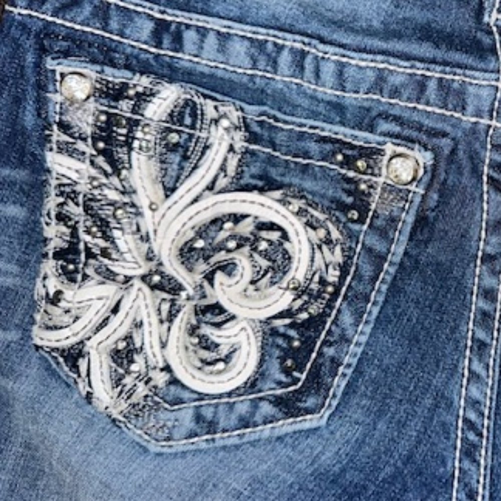 Miss Me Women's Fleur De Lis Bling Mid-Rise Bootcut Jeans Sz 26